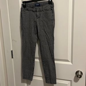 houndstooth pattern mid rise pixie pants